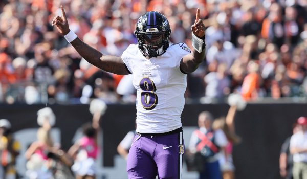 Use the Caesars Sportsbook promo code LABSNEWS1000 to sign up and bet on Lamar Jackson and the Ravens vs. Steelers game.