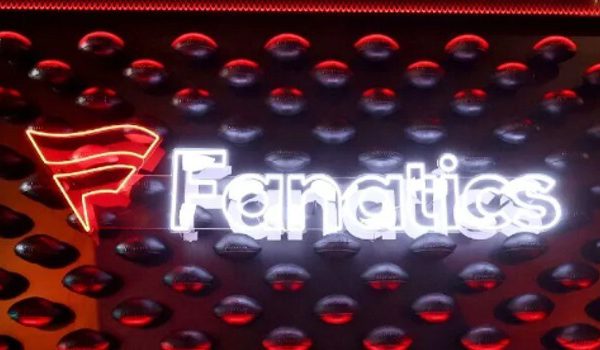 Register with the Fanatics Sportsbook promo and claim up to $2,600 in FanCash bonus value for any NFL or CFB game day.