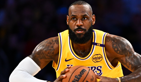 Use the best NBA betting promos to get $3,600 in sign-up bonus offers for any bets today, including ones on LeBron James.
